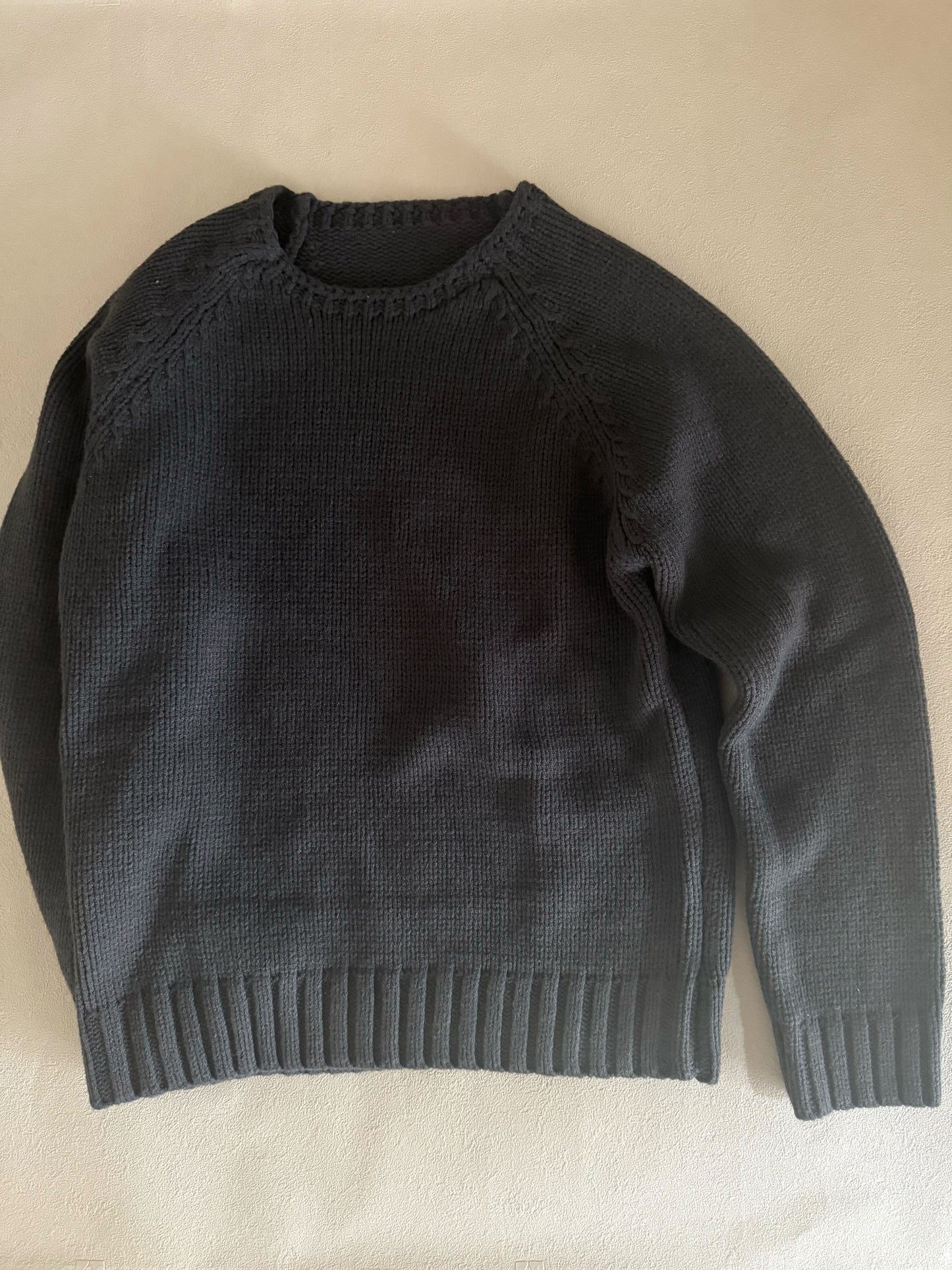 ラウンドネックニット