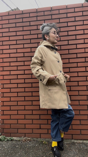 スタンドネックフードコート