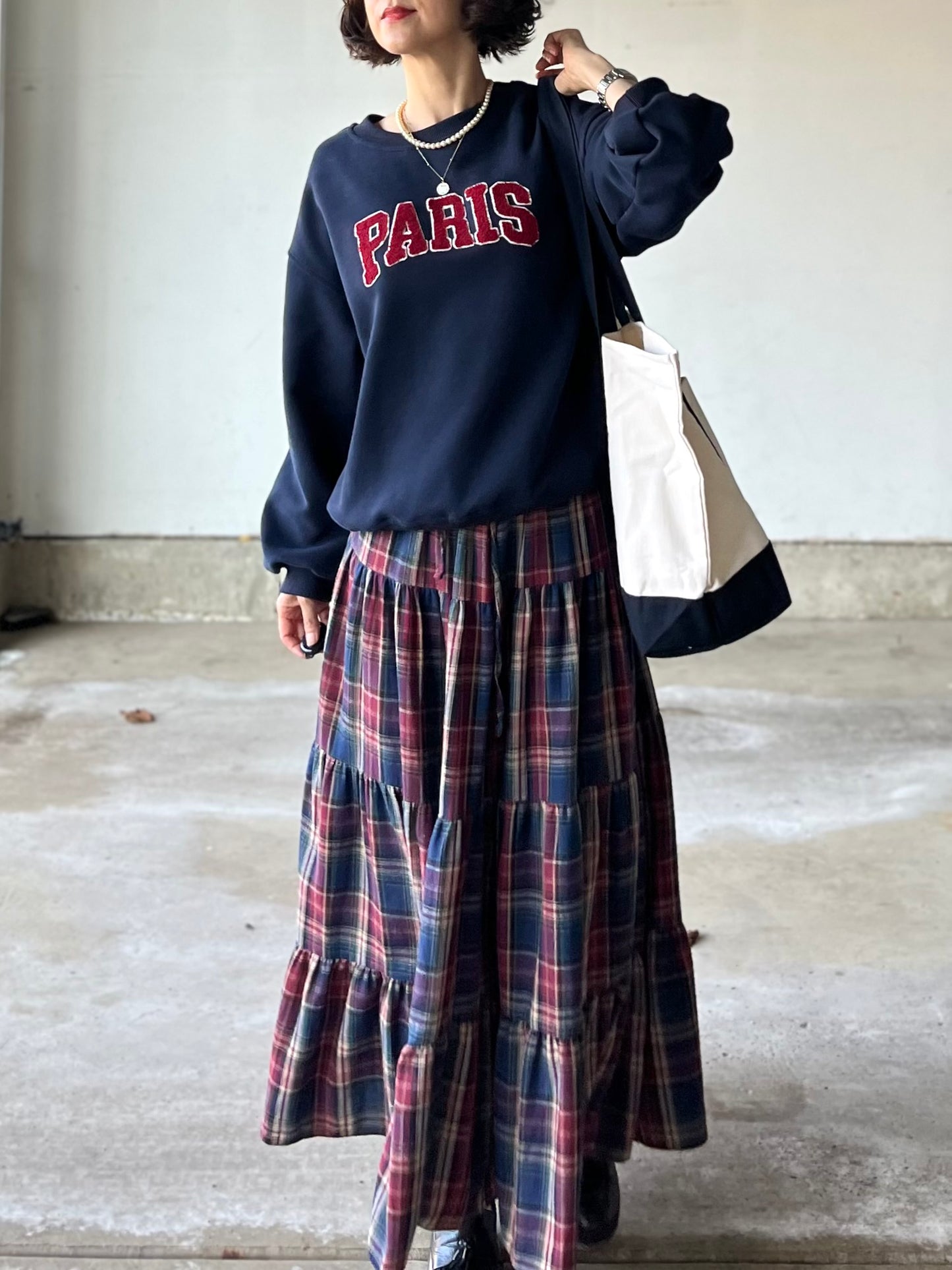 PARISネイビースウェット