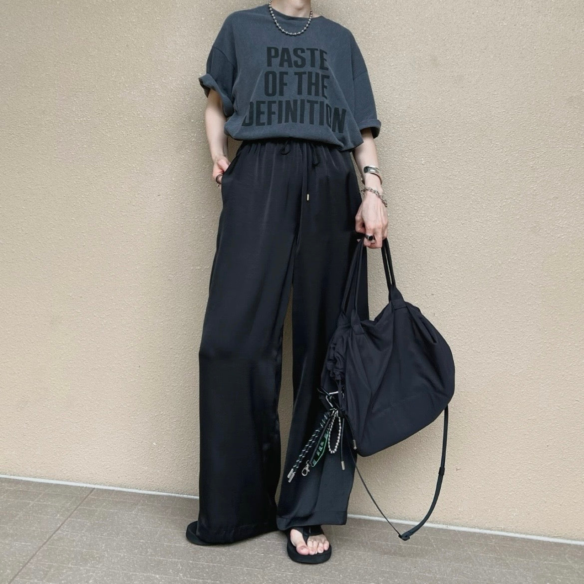 ワントーンロゴBOXTシャツ