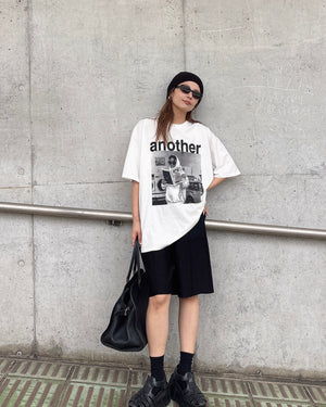 モノトーンロゴTシャツ