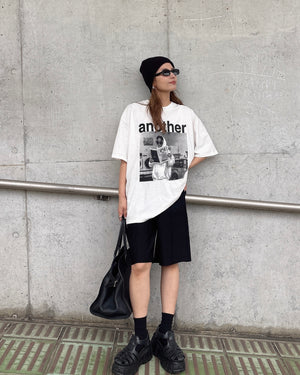 モノトーンロゴTシャツ