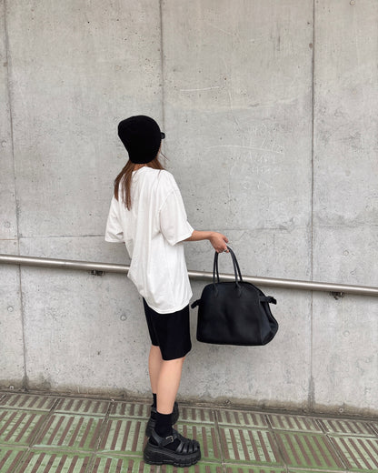 モノトーンロゴTシャツ