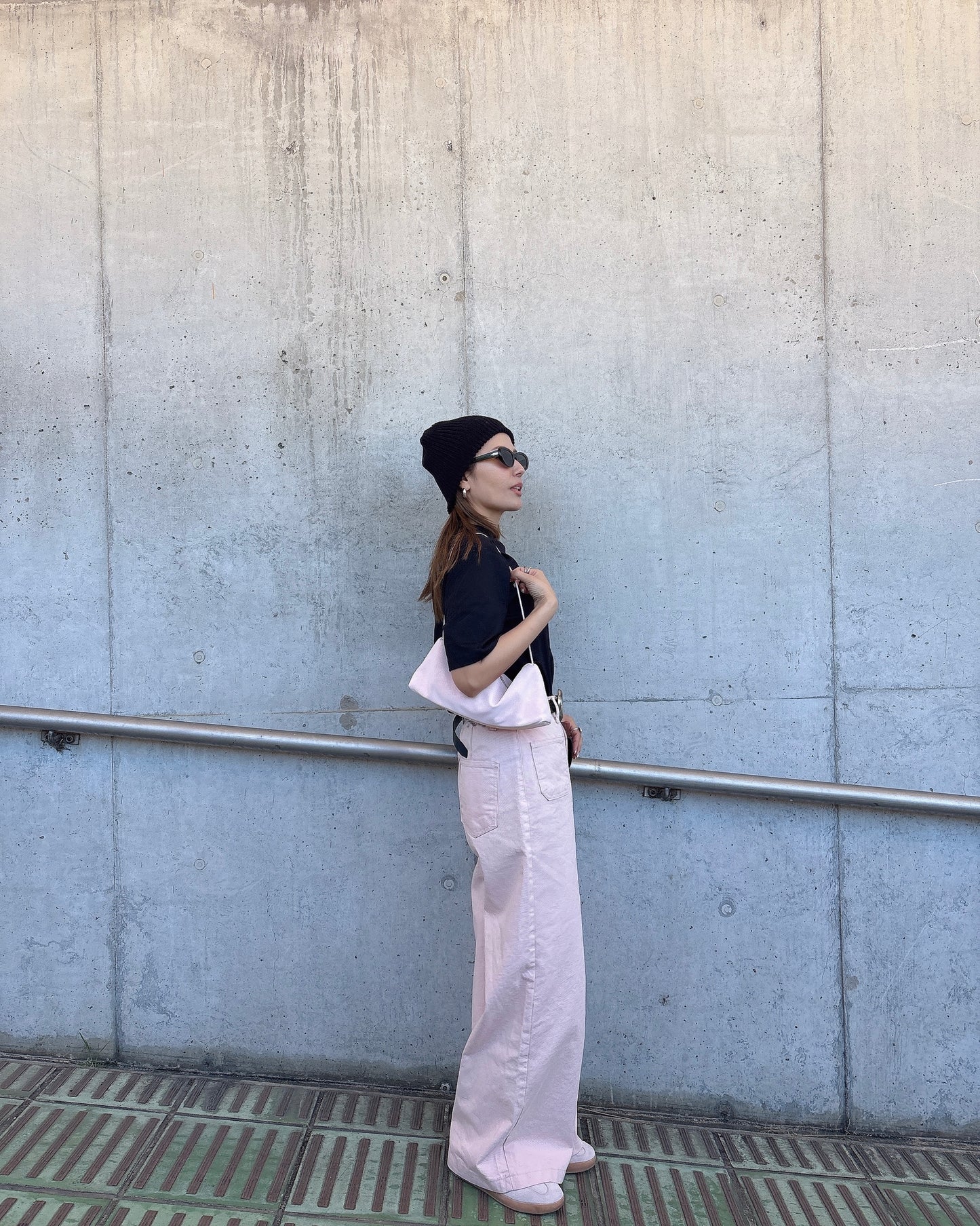 ピンクストレートパンツ