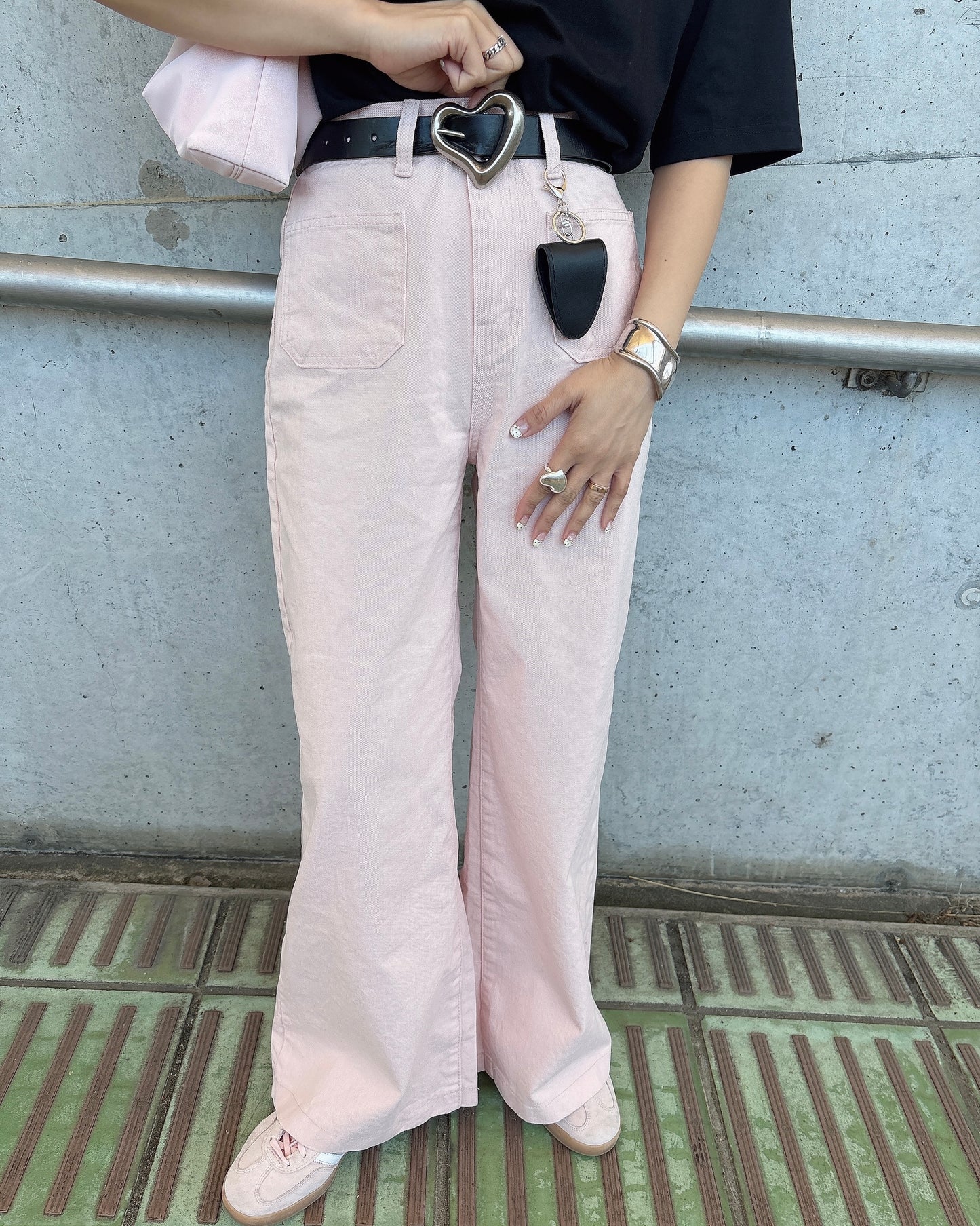 ピンクストレートパンツ
