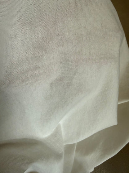 VネックTシャツ