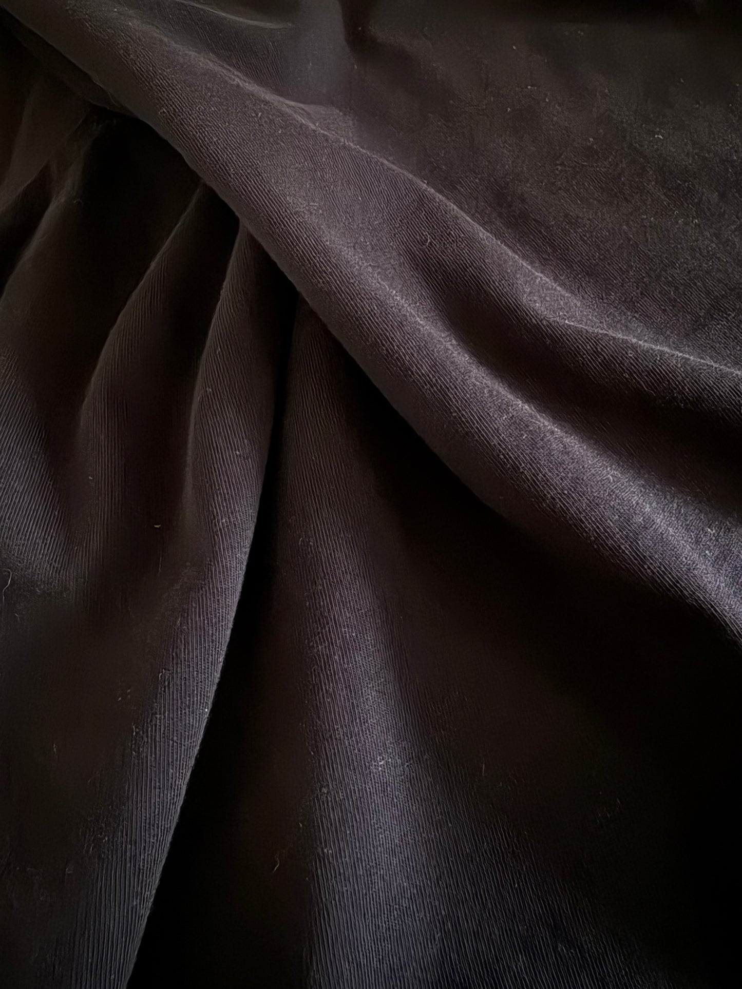 VネックTシャツ