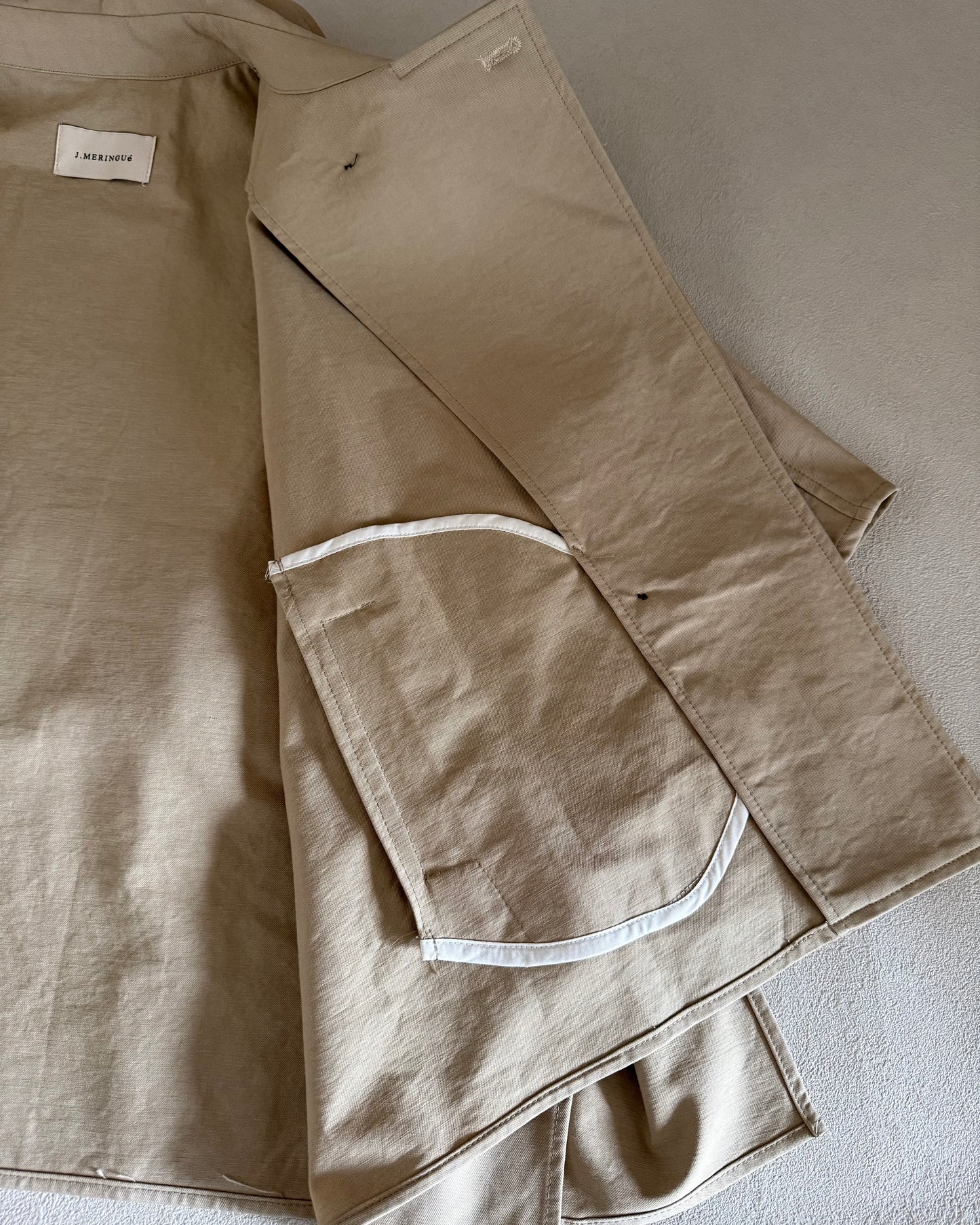 ケープショートトレンチコート