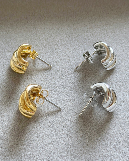 オウン バランス ピアス