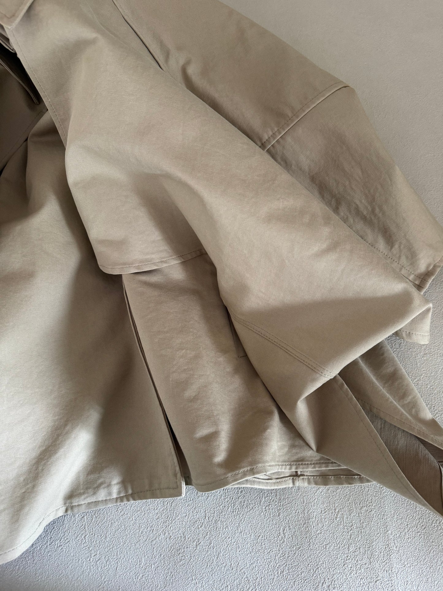 ケープショートトレンチコート