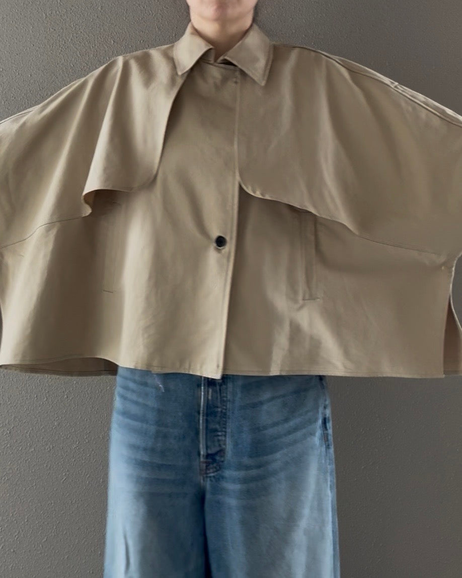 ケープショートトレンチコート