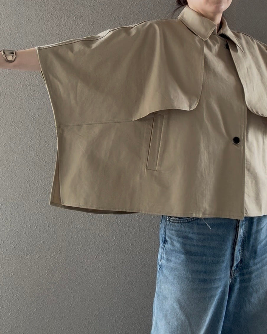 ケープショートトレンチコート