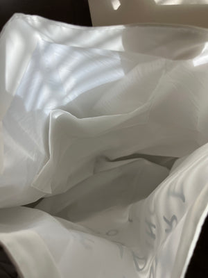 白黒レタリングバッグ