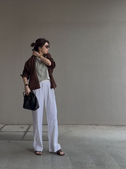 VネックTシャツ