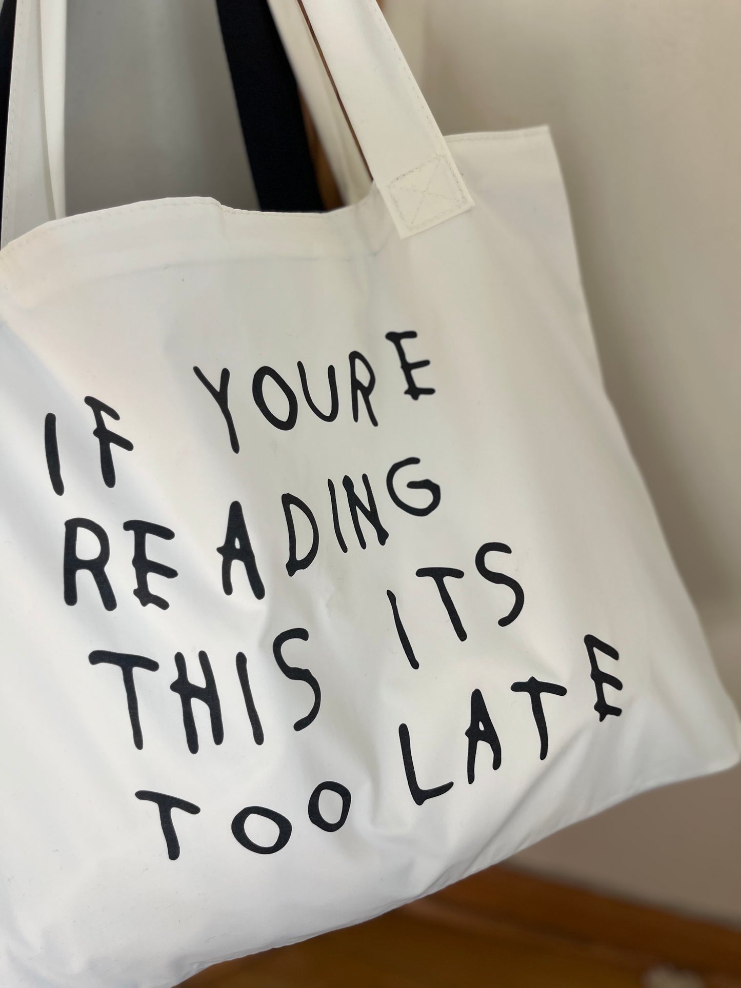 白黒レタリングバッグ