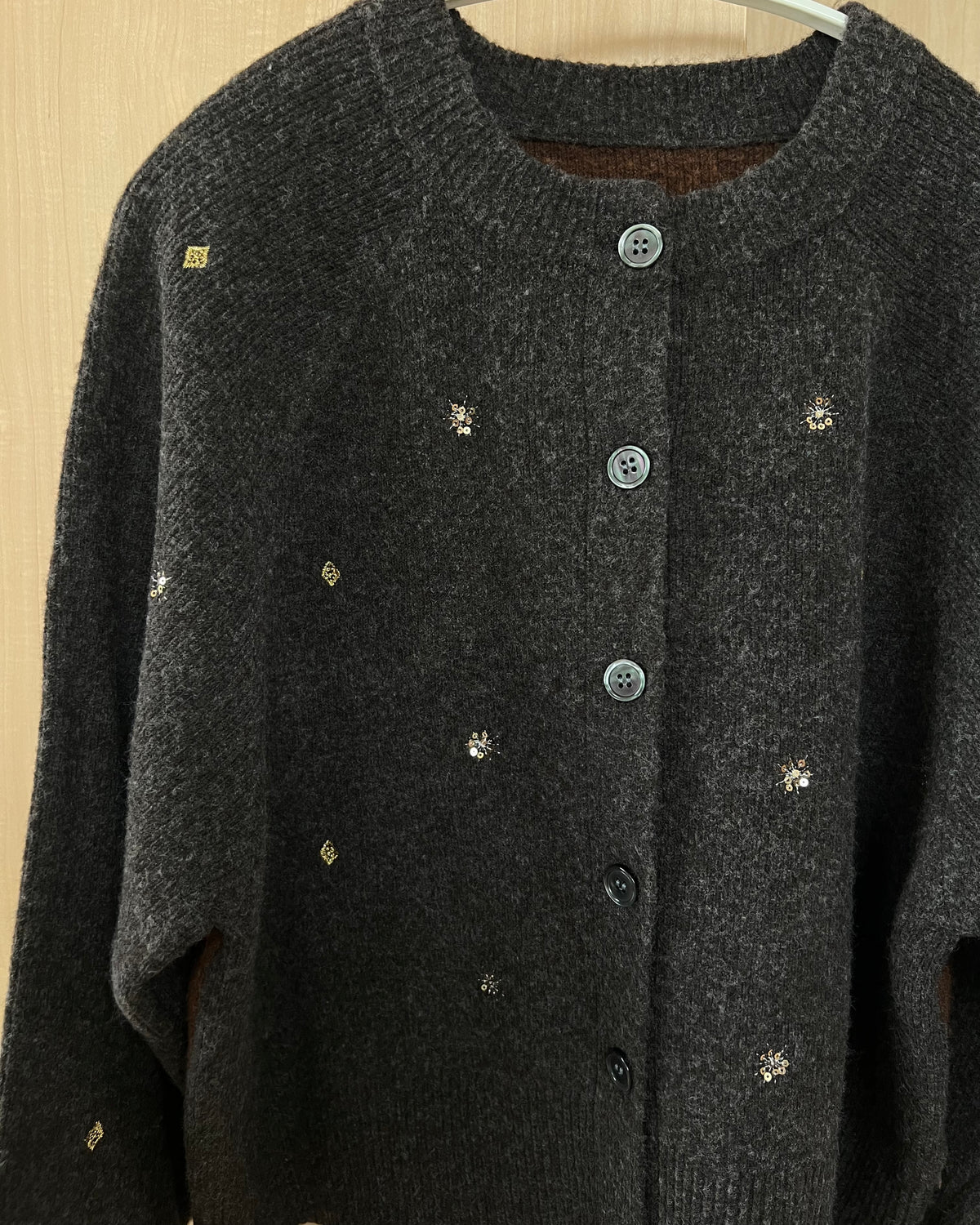 刺繍ニットカーディガン