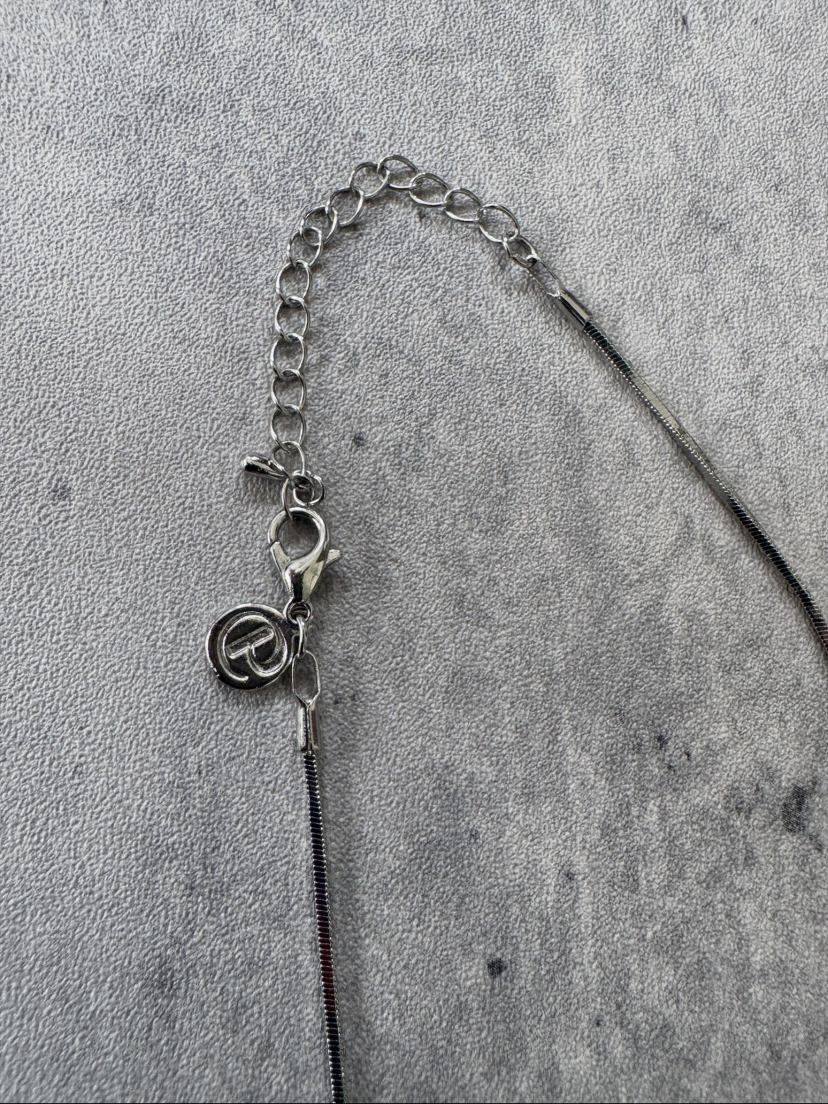 ロングティアドロップネックレス