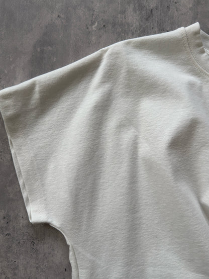 ツイストTシャツ