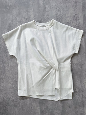 ツイストTシャツ