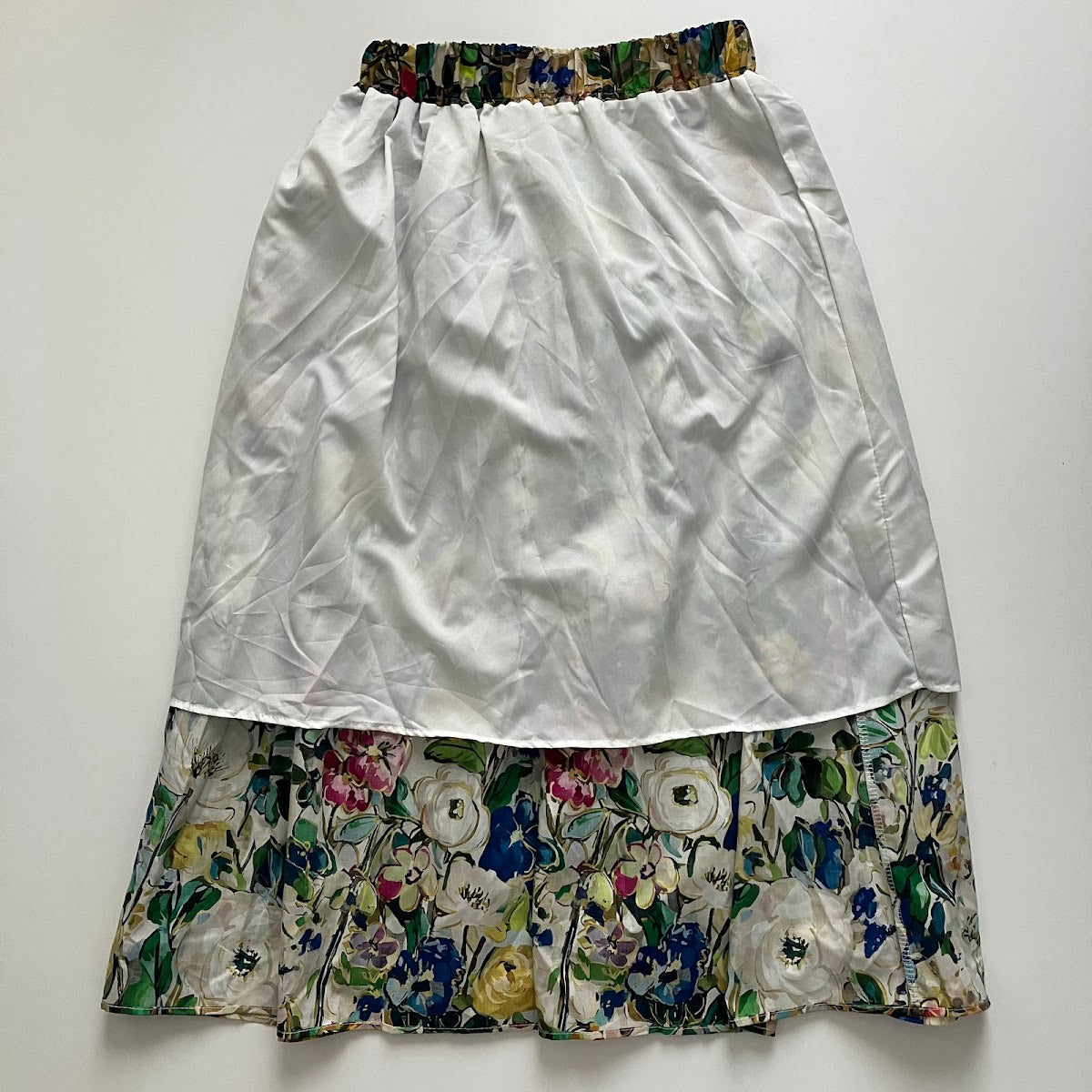 ヴィンテージ風フラワーギャザースカート