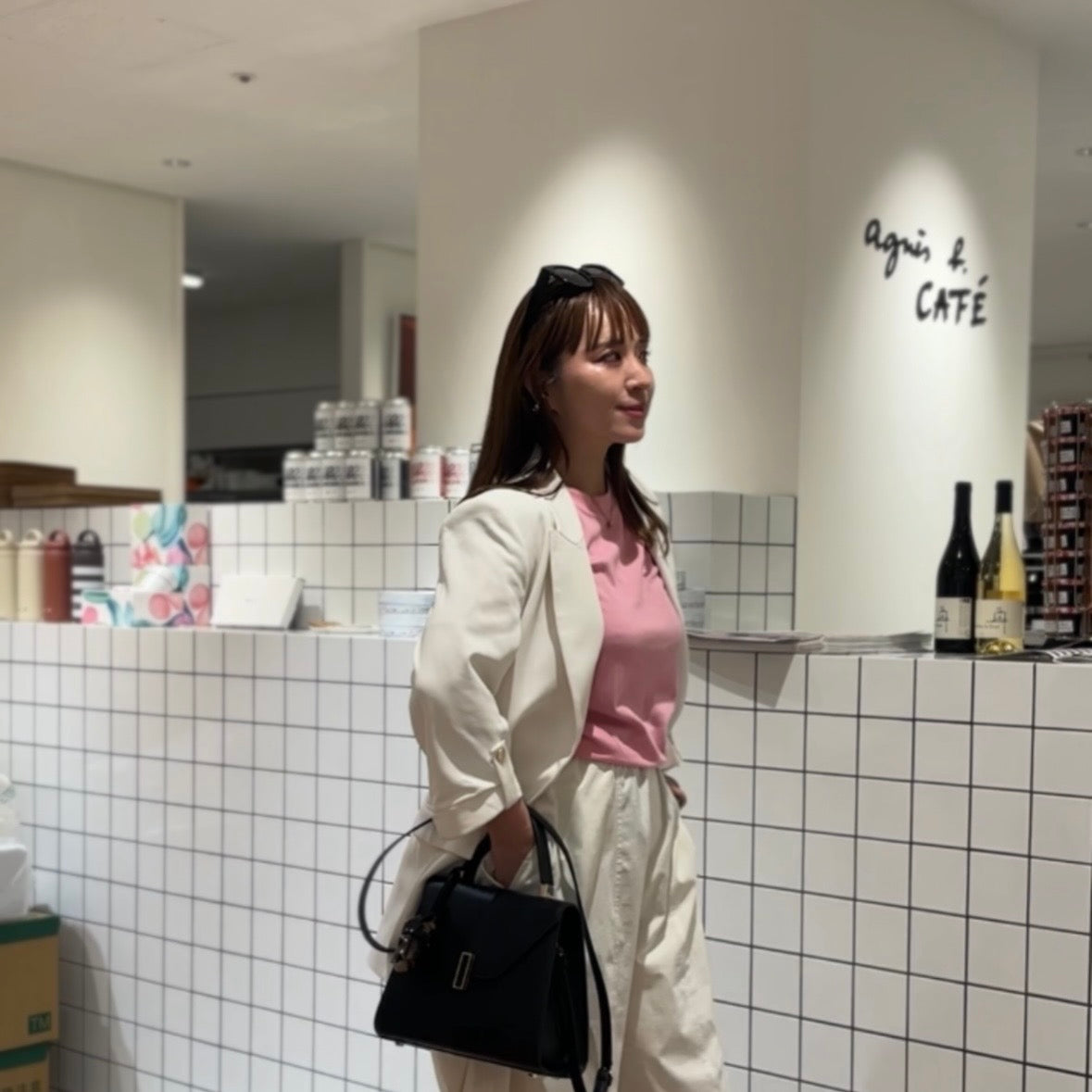 肩パフTシャツ