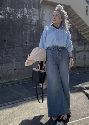 ブーツカット ベルト付きワイドデニムパンツ