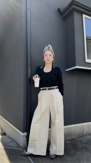 コットンキャンバス タックワイドストレートパンツ