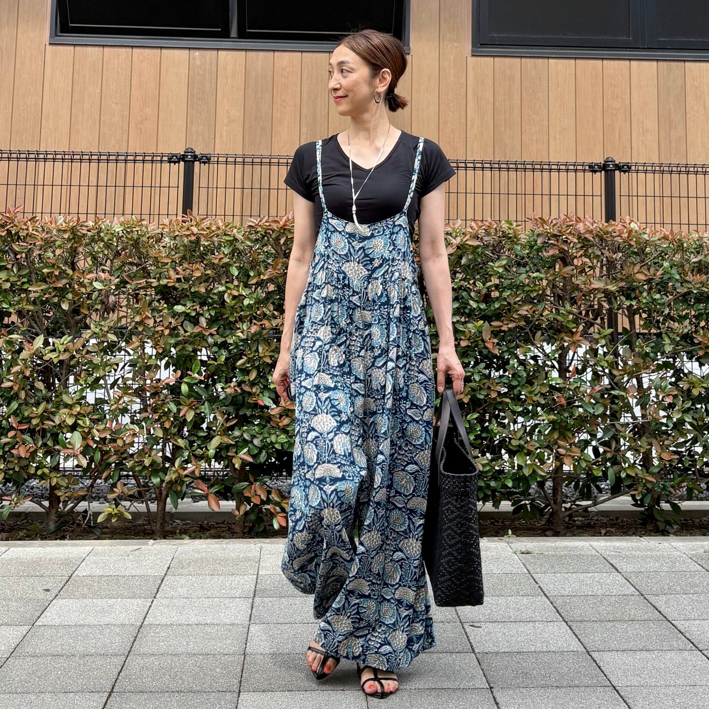 BLOCKPRINT ネイビーボタニカルサロペット