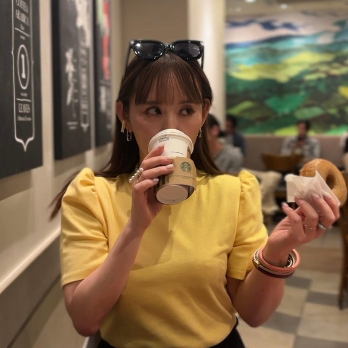 肩パフTシャツ