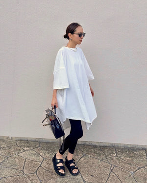 アシンメトリーTシャツ