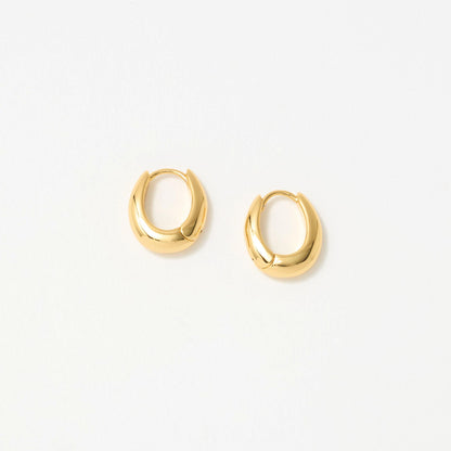 オーバル フープ ピアス