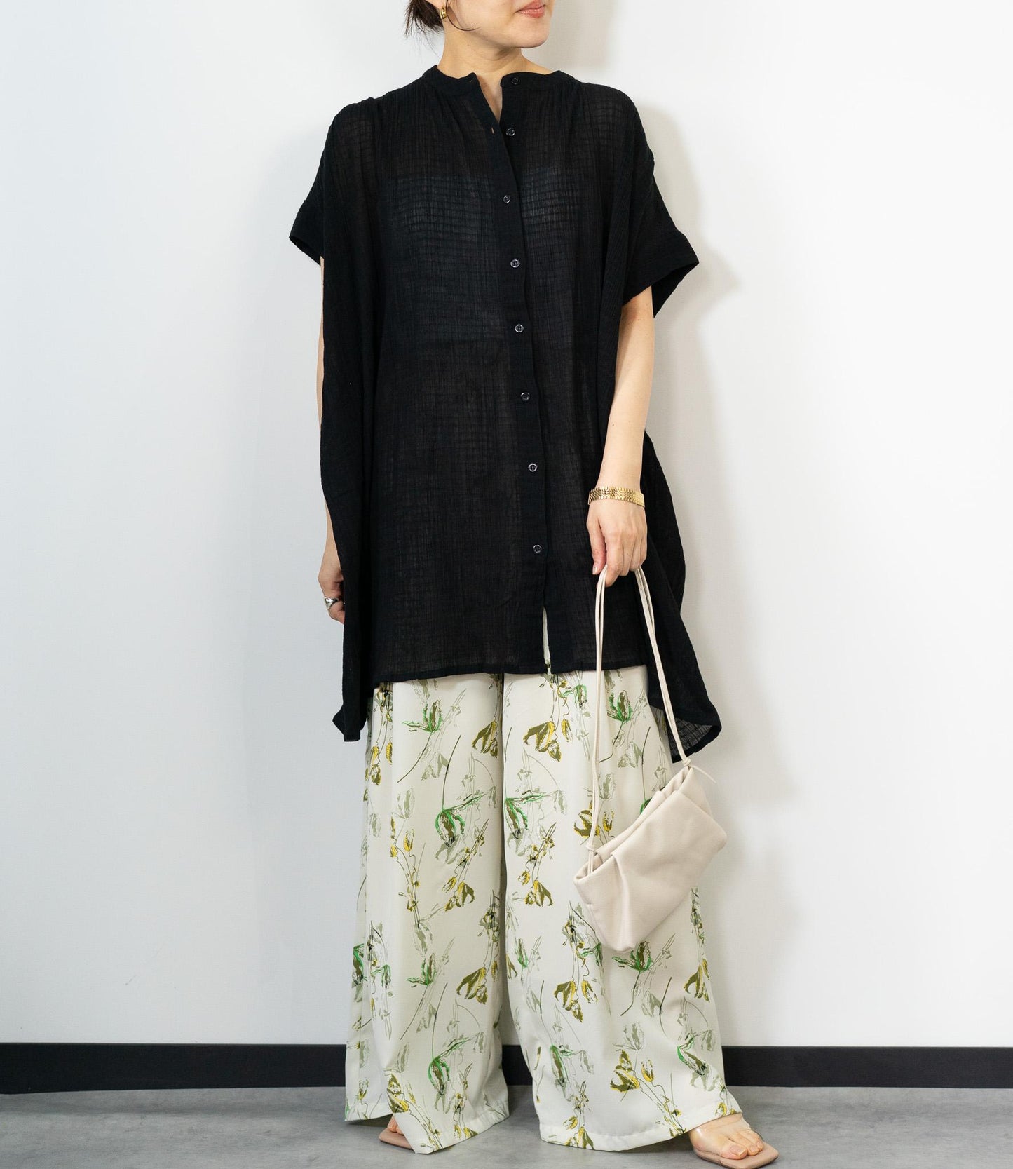 ボタニカル柄イージーパンツ