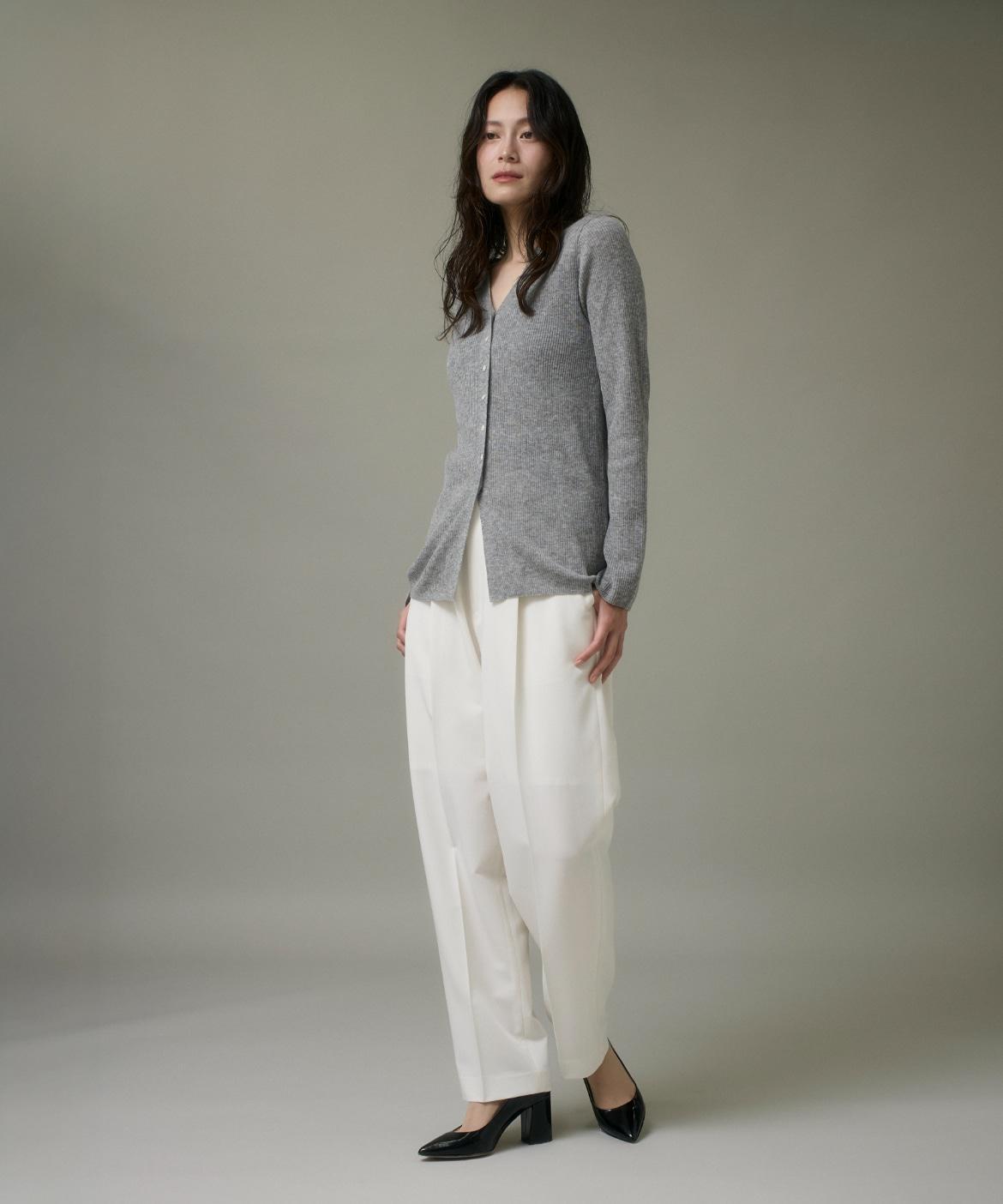 Vネックリブニットカーディガン《Melty air wool》