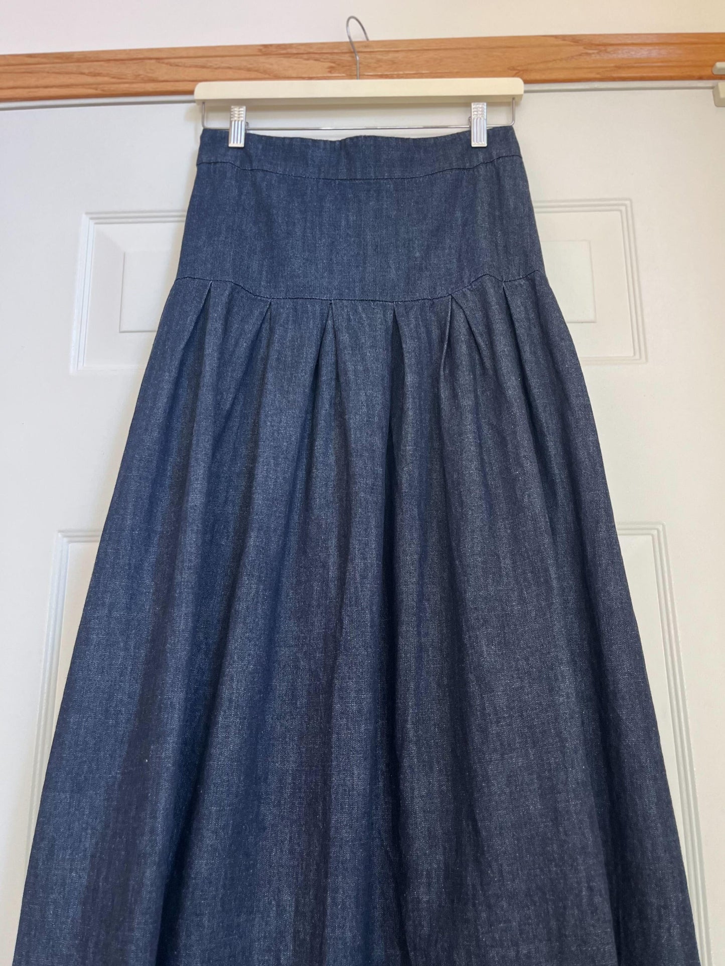 タックデニムマキシスカート