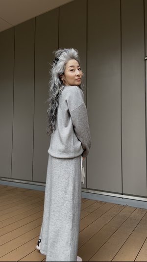 Vネックニット スカートセットアップ