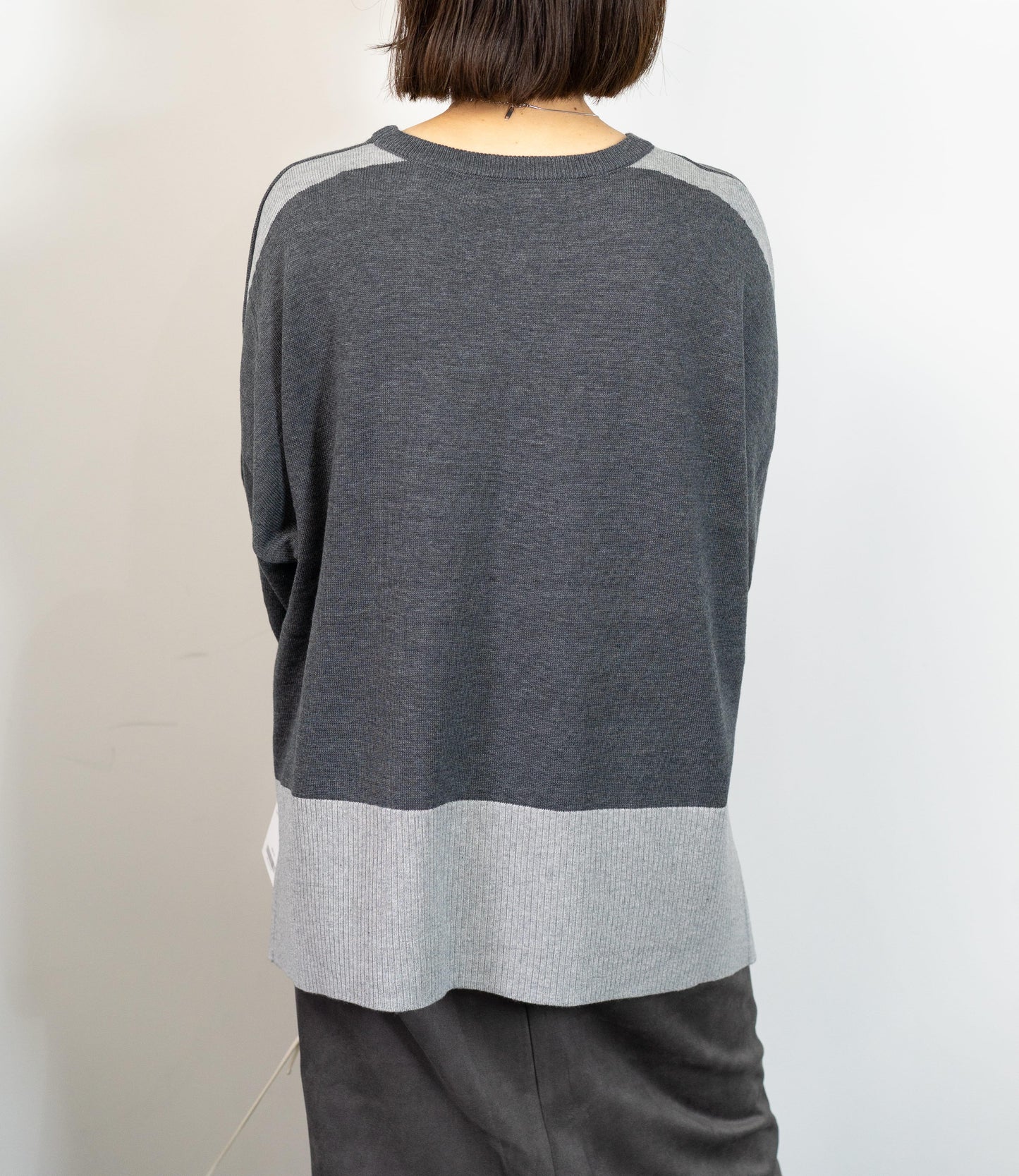 バイカラーボクシーニット