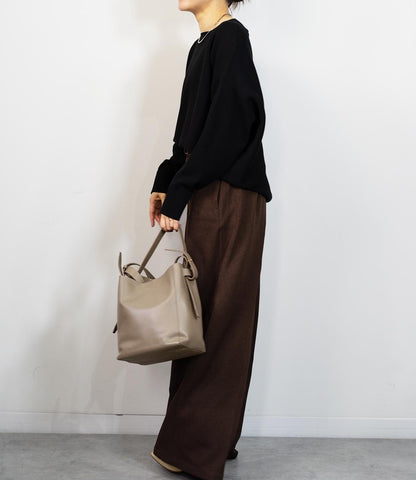 ボートネックコットンニット