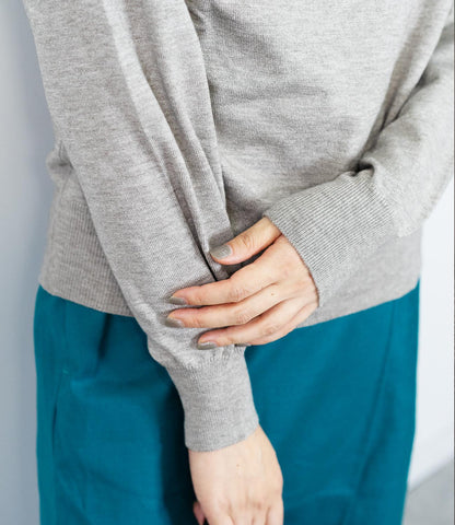 タートルネックソフトニット