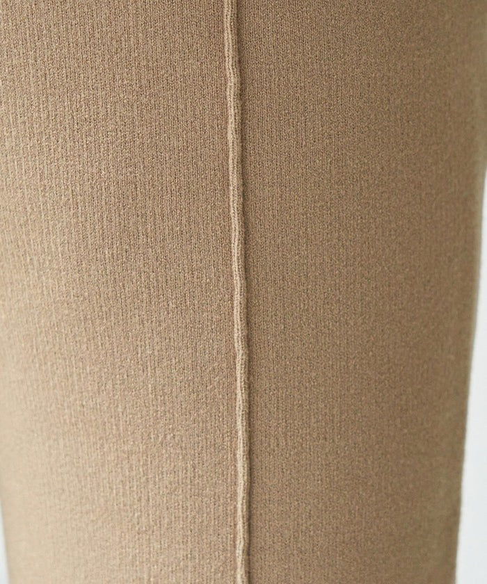 センタースリットパンツ