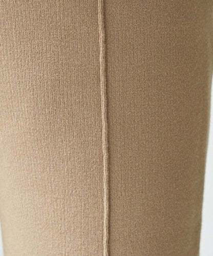 センタースリットパンツ