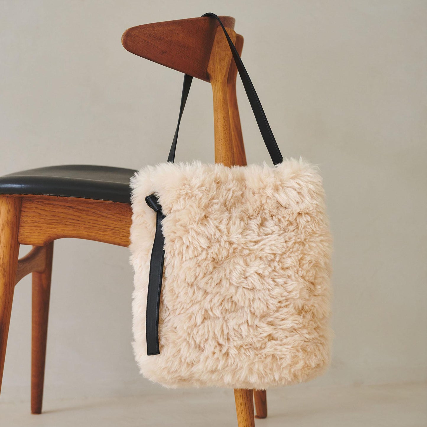 フェイクボア ワンショルダーバッグ