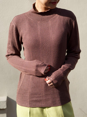 透かし柄ハイネックニット