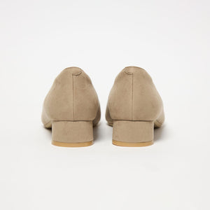 ポインテッド バックル パンプス 晴雨兼用 撥水