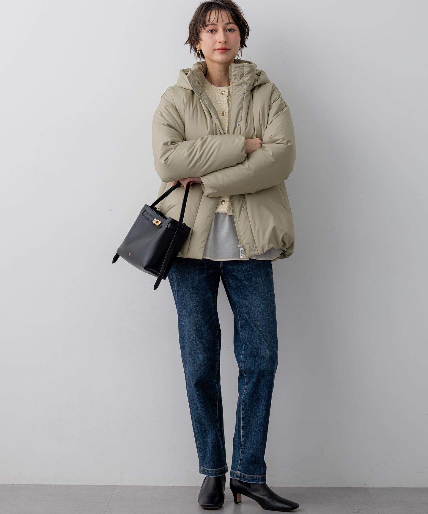 ステッチレス フーデット ダウン