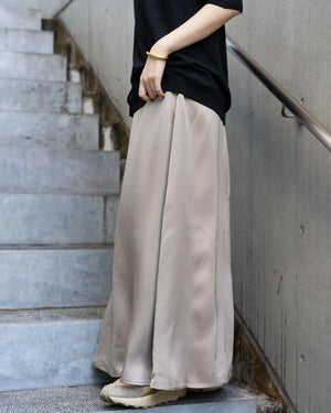 微光沢サテンナロースカート