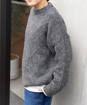 ケーブルニット