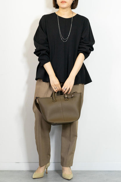 ウエストカーブカットソーブラウス