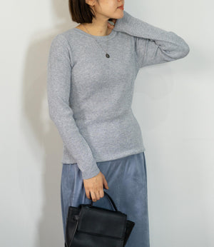 ラメリブクルーネックスリムニット