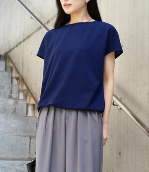 コクーンシルエットボートネックカットソー