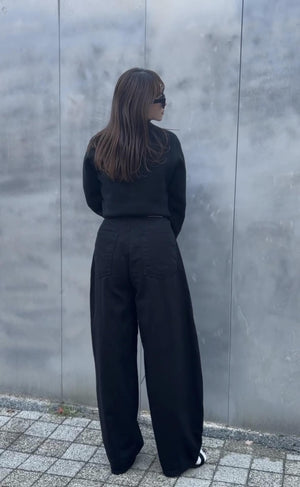 スタッズ付きワイドカーブデニム